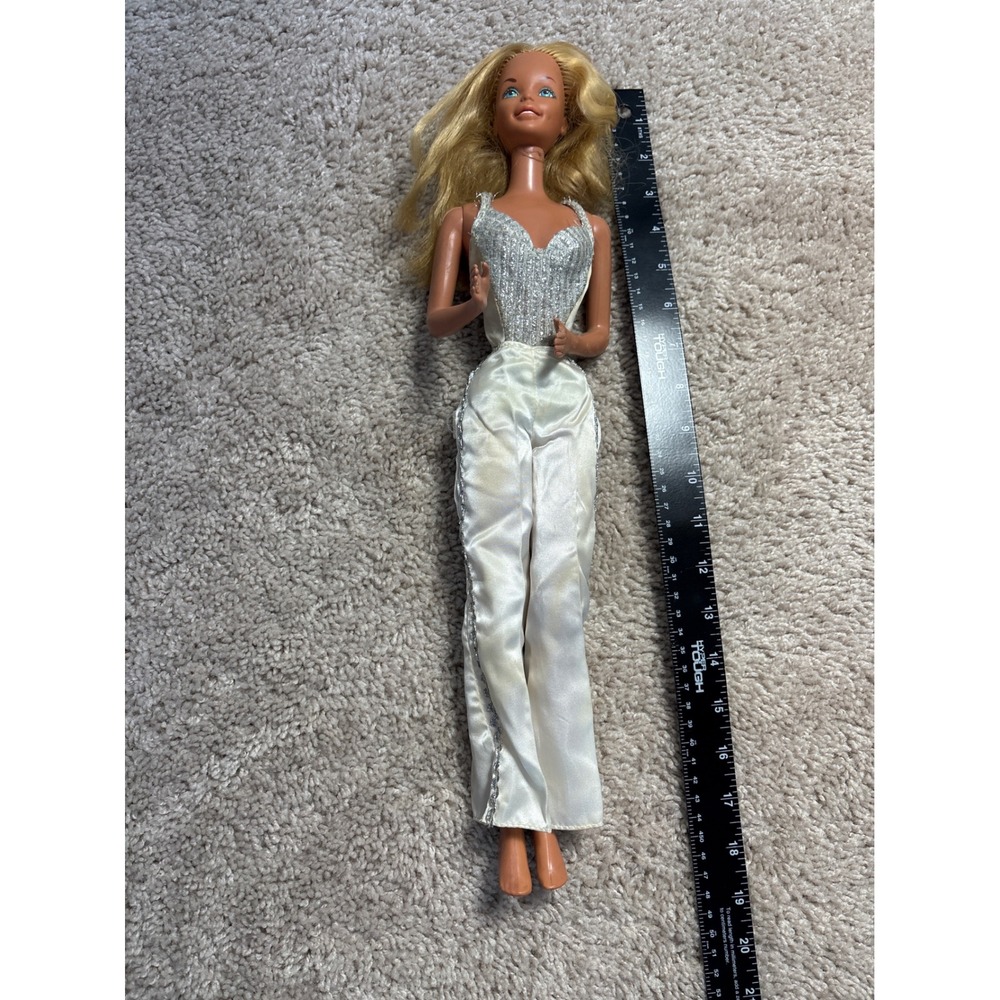 Vintage Barbie Glamorous Silver Jumpsuit Blonde 1976 Mattel 18"‎ Original Outfit - Picture 13 of 15